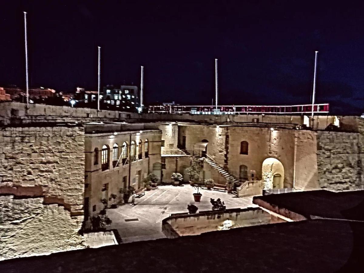 Modern Apt Kalkara Seafront! מראה חיצוני תמונה