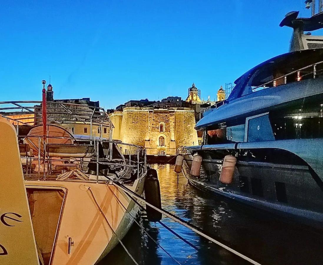 Modern Apt Kalkara Seafront! מראה חיצוני תמונה